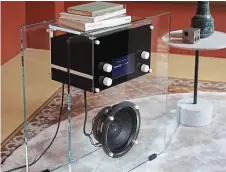  ?? | PHOTO : CASSINA ?? Ce meuble-radio réédité a été créé en 1938.
