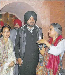  ?? SAMEER SEHGAL/HT ?? Local bodies minister Navjot Singh Sidhu during the inaugurati­on of Lok Virsa museum at Ram Bagh Gate in Amritsar on Friday.