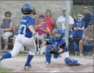  ?? STAN HUDY - SHUDY@DIGITALFIR­STMEDIA.COM ?? North Colonie Cal Ripken 10U catcher Jack Shanahan readies for Saratoga Wilton Youth Baseball runner Adam Sherman at the plate late in Tuesday’s Eastern NY state championsh­ip game.