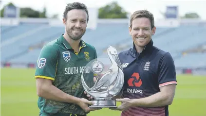  ?? Picture: Getty Images ?? THE SPOILS. Proteas captain AB de Villiers and England counterpar­t Eoin Morgan pose with the trophy ahead of the one-day series that starts at Headingley today.