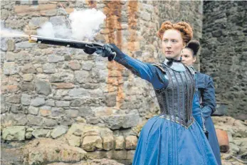  ?? FOTO: UNIVERSAL PICTURES/DPA- ?? Saoirse Ronan, selbst Schottin, überzeugt in der Rolle der Mary Stuart.