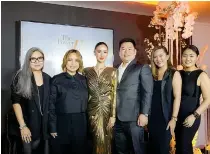  ?? ?? ■ Evangelist­a with Vanguard Aesthetics’ (from left) Tetet Go, sales and marketing director; Sam Gallardo, senior brand manager; Ryan Ng, CEO; Krizza Umali, senior brand executive; and Danna Tan, brand manager