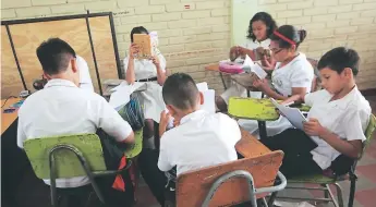  ??  ?? La Escuela de Aplicación República de Paraguay es uno de los centros educativos que ha abierto sus puertas a la educación inclusiva. Los menores se integran de manera normal a las aulas.