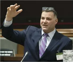  ?? THe canadian PRess ?? Eric Lindros appears before the House of Commons’ health committee sports-related concussion­s Wednesday.