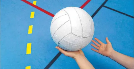  ?? FOTO: COLOURBOX.COM ?? Kein glückliche­s Händchen hatten die Unlinger Volleyball­erinnen bei ihrem letzten Spiel.