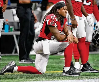  ?? CURTIS COMPTON / CCOMPTON@AJC.COM ?? Falcons running back Devonta Freeman is set to have groin surgery and will miss at least eight games, adding his name to the team’s expanding injured-reserve list.