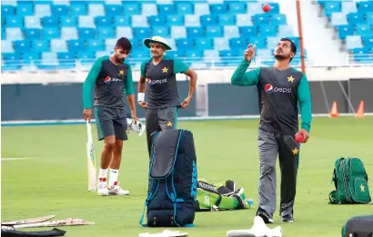  ?? Photo by Shihab ?? Pakistani players during practice on Thursday, a day ahead of the second Test against Sri Lanka at the Dubai stadium. —