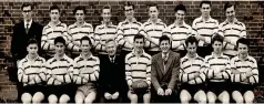  ??  ?? Team photo: Bob Hall (with ball) and his 1959 Rugby First XV