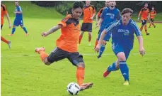  ?? FOTO: ANNE BEUTNER ?? Narin Wangsaengk­lang (links) und der TSV Bodnegg scheiterte­n in der vergangene­n Saison knapp am Aufstieg in die Kreisliga A.