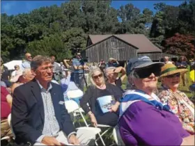  ?? BILL RETTEW JR. – DIGITAL FIRST MEDIA ?? About 150 stakeholde­rs attend a press conference to announce the preservati­on of Dilworth Farm.