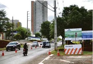  ?? Gustavo Carneiro ?? Obras de duplicação da avenida Faria Lima: recomendaç­ão é reduzir a velocidade