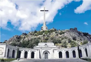  ?? Oscar del Pozo/AFP ?? Restos mortais de Francisco Franco estão no mausoléu Vale dos Caídos, perto de Madri