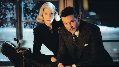  ?? ?? La Dr. Ritter (Cate Blanchett) intueix els secrets de Carlisle (B. Cooper).
