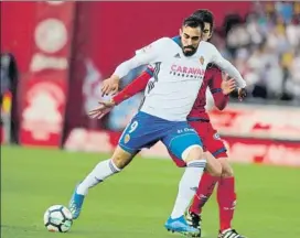  ?? FOTO: EFE ?? Borja Iglesias, en un partido con el Zaragoza, donde jugó cedido la pasada campaña