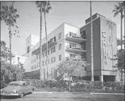  ?? Photograph­s by Julius Shulman Getty Research Institute ?? PAUL R. WILLIAMS, top, designed the 1949-50 addition to Beverly Hills Hotel and its famous sign.