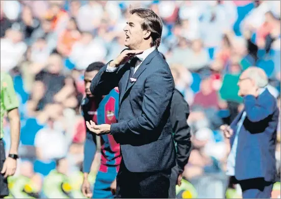  ?? RODRIGO JIMENEZ / EFE ?? Tocat L’entrenador del Madrid podria estar vivint les seves últimes hores a la banqueta. Tot indica que s’asseurà dimarts contra el Viktoria, però ningú no pot garantir que diumenge segui a la del Camp Nou