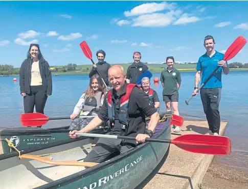  ?? ?? EVENT: Paralympia­n Gemma Lumsdaine, Roger Holmes and the Angusalive team at Monikie Country Park.