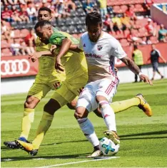  ?? Foto: Roland Geier ?? Brachte den FC Ingolstadt mit seinem Führungstr­effer gegen den FC Nantes auf die Siegerstra­ße: Angreifer Dario Lezcano (Mitte).