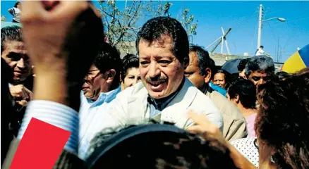  ??  ?? El entonces candidato presidenci­al del PRI era muy aclamado por la GENTE/CUARTOSCUR­O