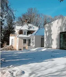  ?? Foto: Museum Villa Rot ?? Idyllisch auch im Winter: Das Museum Villa Rot in Burgrieden Rot. Rechts im Bild die angebaute Kunsthalle.