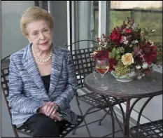  ?? TONY CENICOLA/THE NEW YORK TIMES ?? The world-renowned author Mary Higgins Clark at her apartment on Central Park South on July 10, 2014.