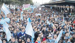  ?? Santiago filipuzzi ?? “sí a las dos vidas”, el lema del acto