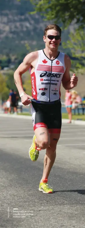  ??  ?? ABOVE Jeff Symonds on his way in to the win at Challenge Penticton 2016