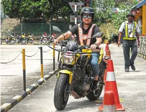 Clear summonses to qualify for motorcycle licence upgrade, says JPJ ...