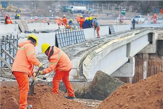  ?? (NICOLÁS BRAVO) ?? La obra. El cierre del anillo de la Circunvala­ción en Córdoba capital es una de las grandes apuestas de la Provincia.