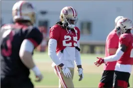  ?? ANDA CHU — BAY AREA NEWS GROUP FILE ?? The San Francisco 49ers’ Richard Sherman (25) warms up during the team’s practice at Levi’s Stadium in Santa Clara on Jan. 24.
