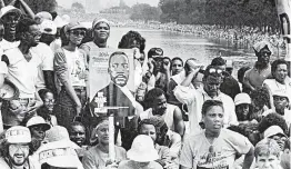  ?? PAUL HOSEFROS/THE NEW YORK TIMES 1983 ?? Marchers listen to speeches at the Lincoln Memorial in Washington during the 20th anniversar­y of the March on Washington. Harris was then a sophomore at Howard.