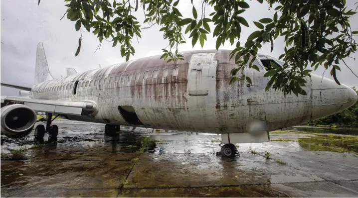  ?? Foto: Imago/Agencia EFE ?? Seit neun Jahren steht die „Landshut“auf dem Flugzeug Friedhof im brasiliani­schen Fortaleza. Nun kommt der Schicksals­flieger der Deutschen nach Hause.