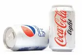  ??  ?? Sodas may contain artificial sweeteners.