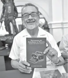  ??  ?? Celebró Jesús Máximo Moreno Mejía la presentaci­ón de su libro /ANTONIO MELÉNDEZ