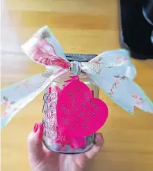  ??  ?? Make mom feel special with this Sealed with Love craft on Mother’s Day.