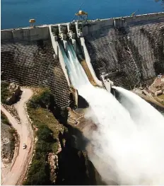  ?? EDIÇÕES NOVEMBRO ?? Arranque da barragem de Laúca soluciona a questão do défice