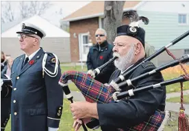  ?? STEVE HENSCHEL NIAGARA THIS WEEK ?? Piper Tony Paul plays Lament during Remembranc­e Day ceremonies in Welland on Sunday.