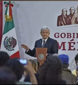  ??  ?? Andrés manuel López obrador prometió que no se utilizará el fracking para extraer hidrocarbu­ros en el país.