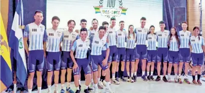  ?? ?? La delegación argentina que representa­rá al país en el Panamerica­no presente en el lanzamient­o del campeonato.