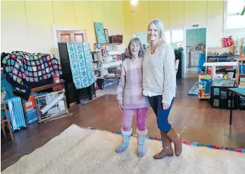  ?? Photos / Jenny Ling ?? The centre has a dedicated art space for kids and adults to get creative.
Maureen Paterson and friend Maryann Lusty encourage community groups to check out the new ecocentre in Kaeo.