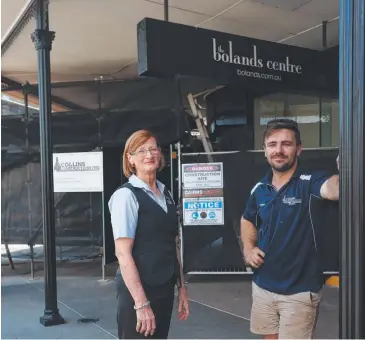  ?? Picture: STEWART McLEAN ?? BEAUTY TREATMENT: The Bolands Centre manager Kay Bullpitt with contractor Pelham Collins from Collins Constructi­ons FNQ in front of the site where maintenanc­e work is being carried out, on the corner of Lake and Spence streets.