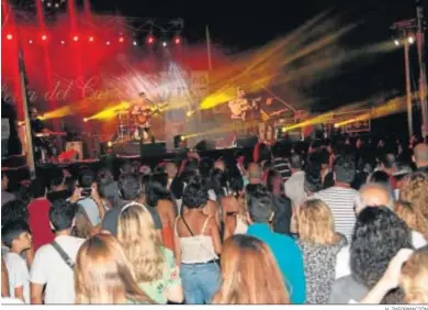  ?? H. INFORMACIÓ­N ?? El público bailó al ritmo de los isleños ‘Antílopez’, que aportaron ritmo a las fiestas.