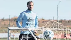  ?? /ARCHIVO. ?? El capitán de la ‘Celeste’, Diego Godín, reiteró que está a muerte con el técnico Óscar Washington Tabárez.