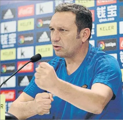  ?? FOTO: UNCITI ?? eusebio Sacristán, en un momento de su comparecen­cia de ayer ante los medios