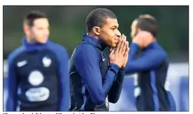  ?? (Photos AFP) ?? L’heure de vérité pour Mbappé et les Bleus.