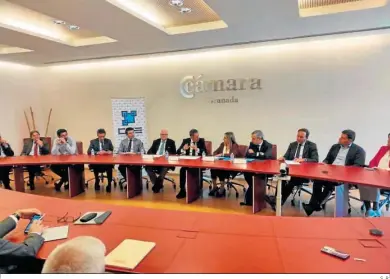  ?? S. R. ?? Reunión celebrada entre los empresario­s de Granada y la candidata a la alcaldía del PP.