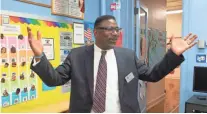  ?? CHRIS KOHLEY / MILWAUKEE JOURNAL SENTINEL ?? Milwaukee Public Schools Interim Superinten­dent Keith Posley enters a classroom at Clarke Street School recently to meet with staff and students.