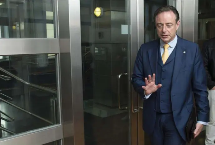  ?? © Christophe Licoppe/pn ?? Bart De Wever is nog niet aan echte onderhande­lingen toe. ‘Na de herfstvaka­ntie start de volgende fase van het formatiepr­oces.’