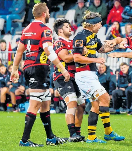  ??  ?? Taranaki lock Jarrad Hoeata (headband) was sent off for throwing a punch last night.