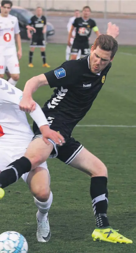  ?? ALLE FOTO: TOM ARNE BORGERSEN ?? scoring da 17-åringen debuterte og scoret 1-1 mot Horsens i La Manga søndag.Unngutten fra Oslo valgte skolegang på